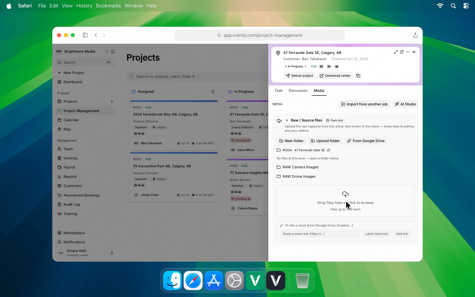 Vremly desktop demonstration: upload RAW photos, edit with AI, and deliver the finished project.